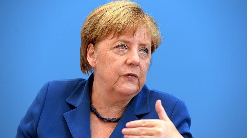 Angela Merkel den  Libya  uyarısı